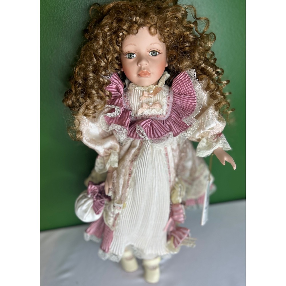 Duck House Heirloom Dolls Porcelain Doll Pink Lace Victorian Gown 2001 Nita Tag